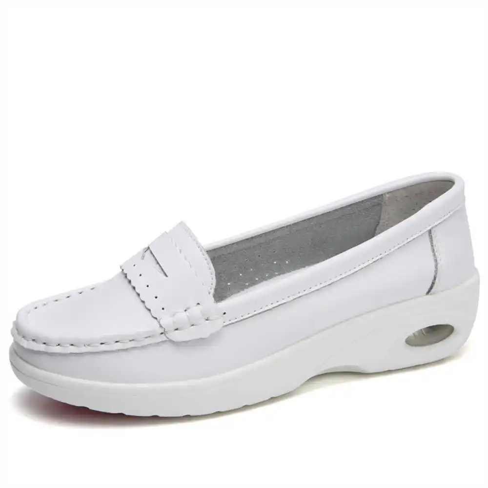 Thick Sole Slipon White Traine - đánh giá và giá Office Tech Typing