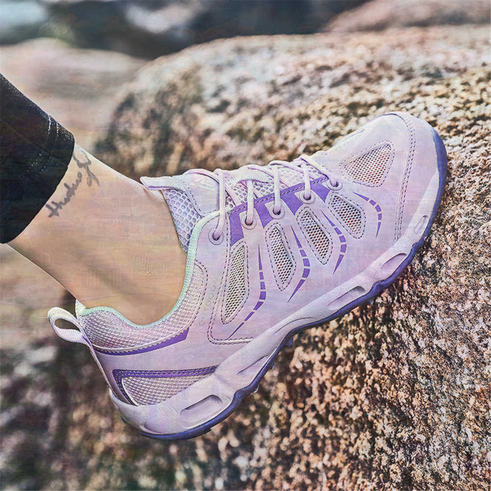Sumer Round Tip Silver Sneaker - đánh giá và giá Office Tech Typing