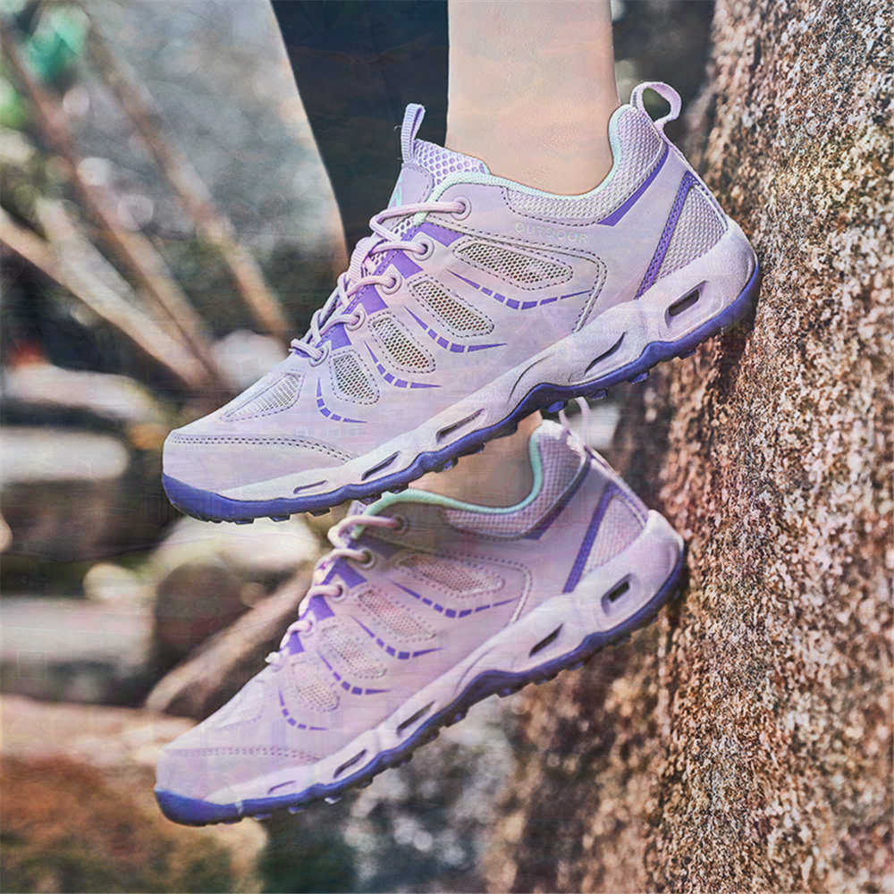 Sumer Round Tip Silver Sneaker - đánh giá và giá Office Tech Typing